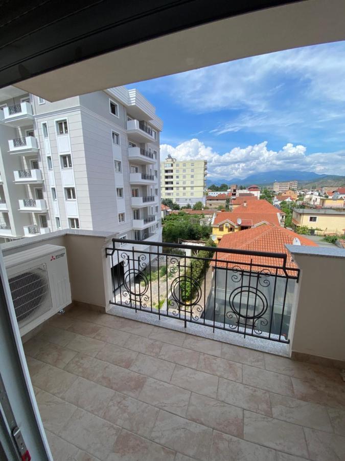 Apartment 2+1 Center Of Shkodër Esterno foto