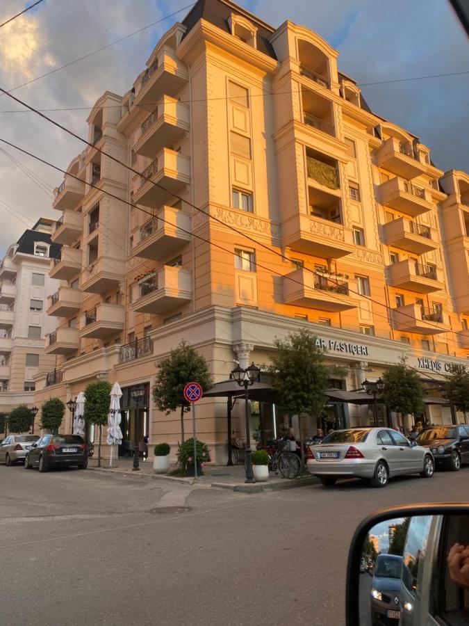 Apartment 2+1 Center Of Shkodër Esterno foto