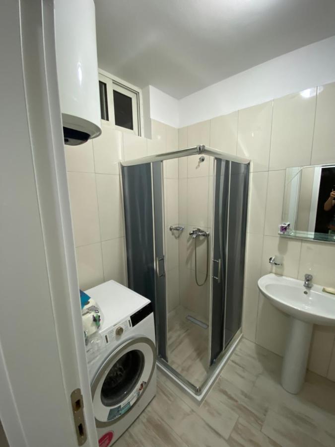 Apartment 2+1 Center Of Shkodër Esterno foto